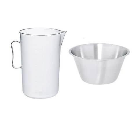 Rührschüsseln, Messbecher & Schneebesen